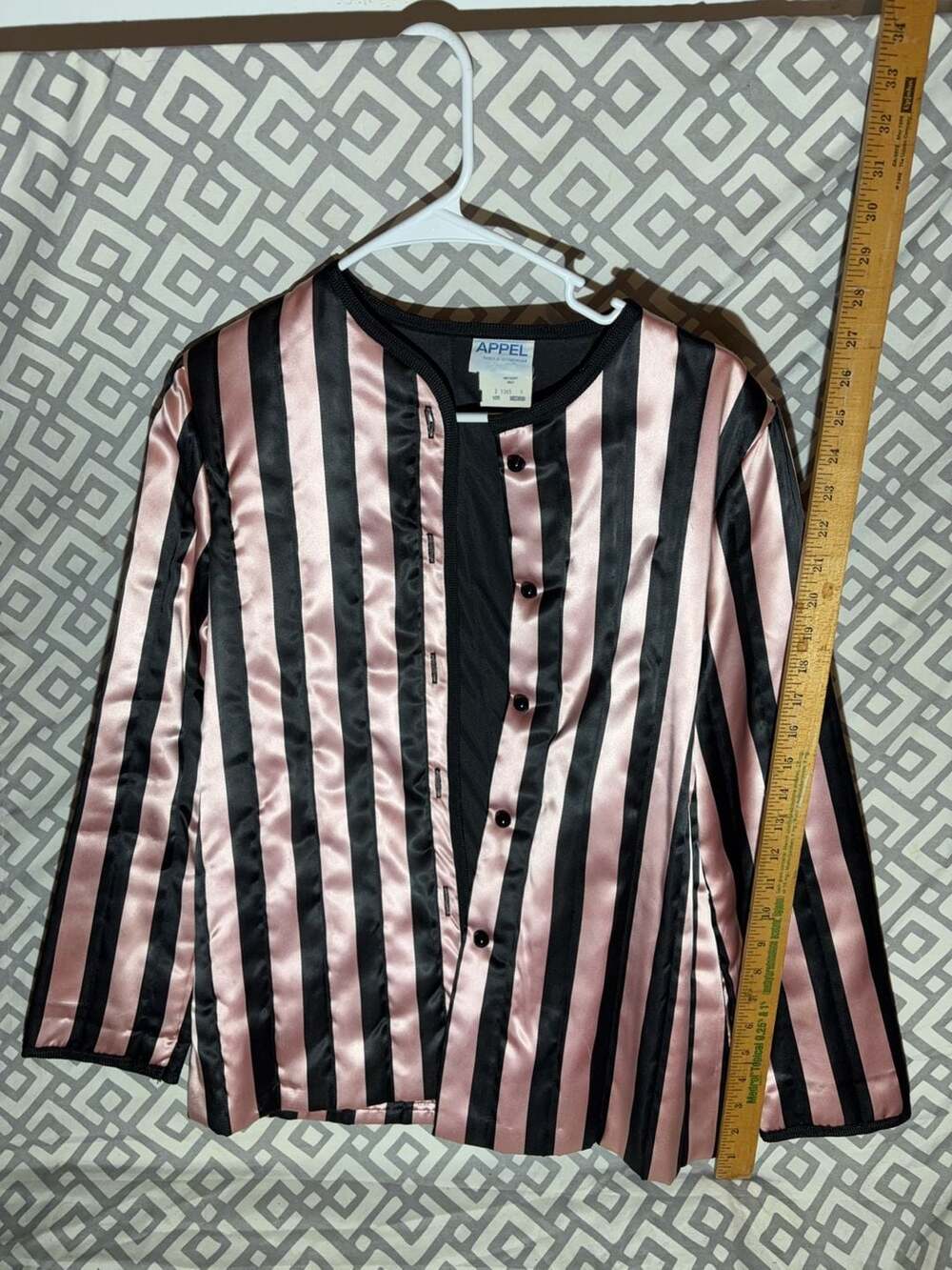 Vintage Appel Robes & Leisurewear Striped Satin Jacket Size Medium